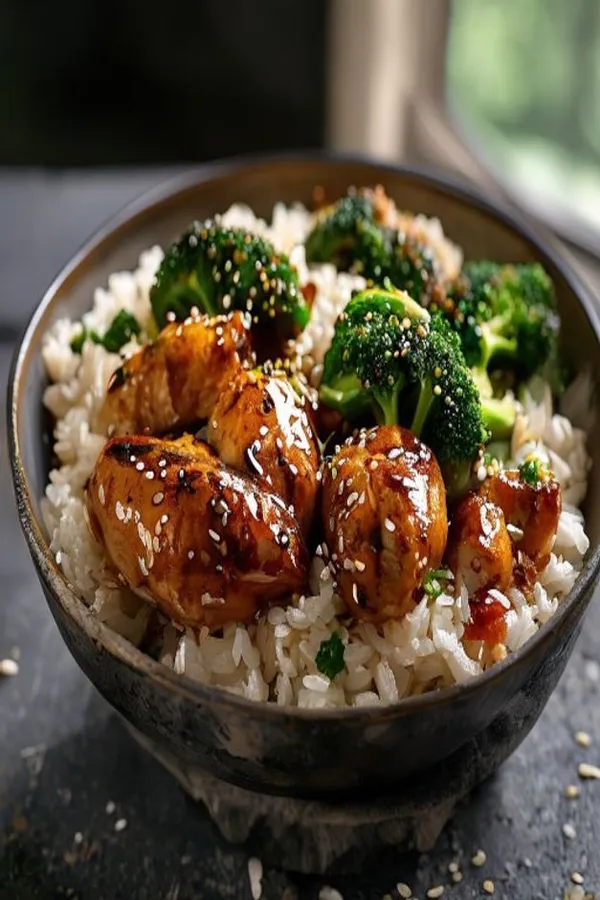 15-Minute High Protein Honey Garlic Chicken Bowls