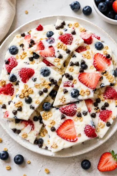 The Healthy Frozen Yogurt Bark Recipes I Keep Making All Summer